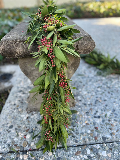 Fresh Bay Leaf and Pepperberry Garland