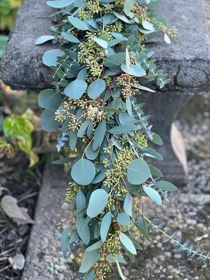 Fresh Spiral, Silver Dollar, and Seeded Eucalyptus Garland