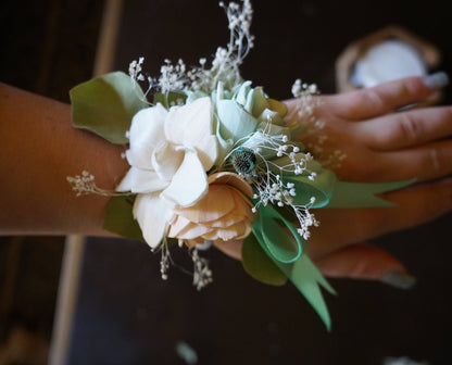 Mint Sorbet Sola Flower Corsage