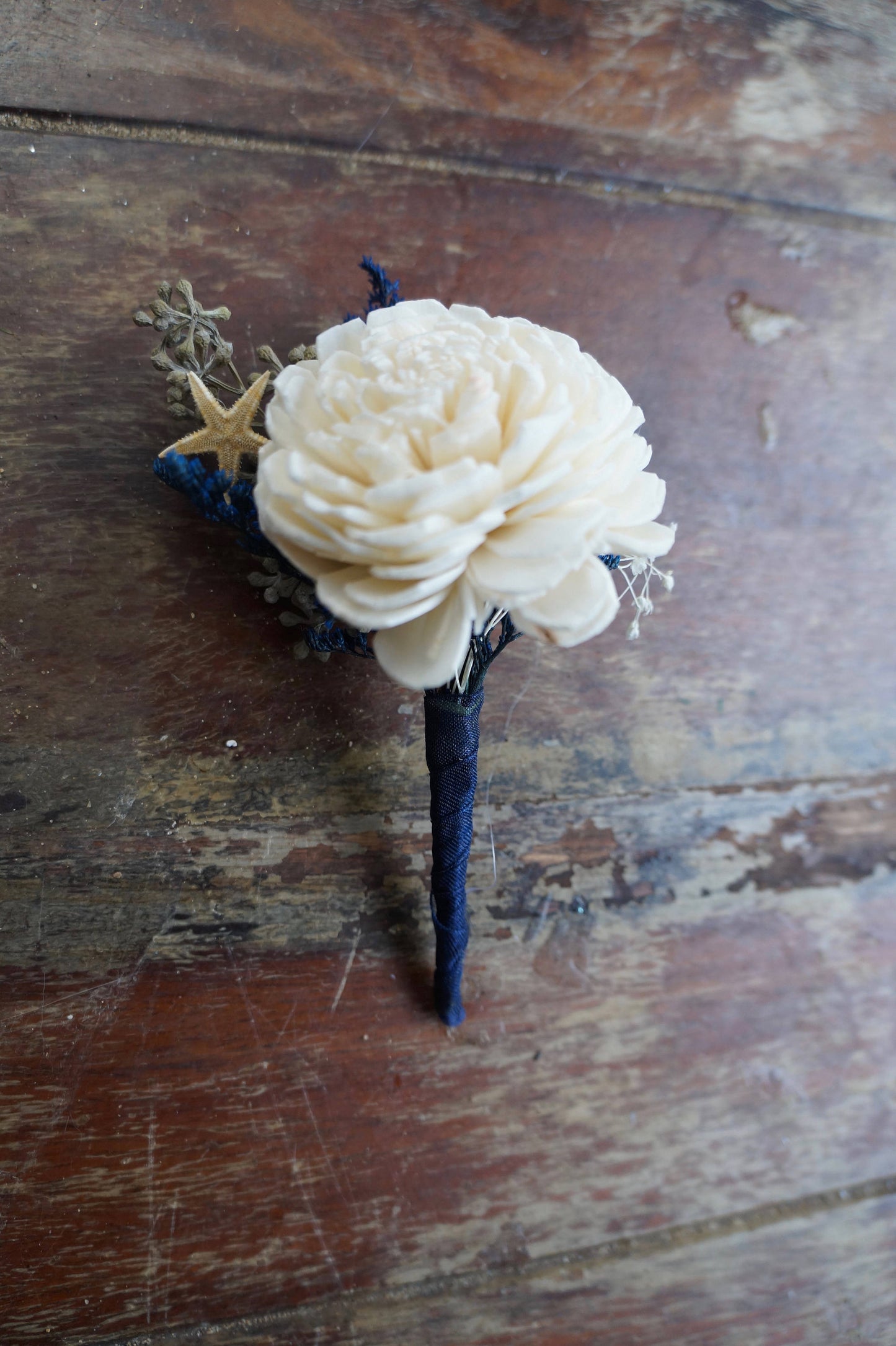Ocean Song Sola Flower Boutonniere