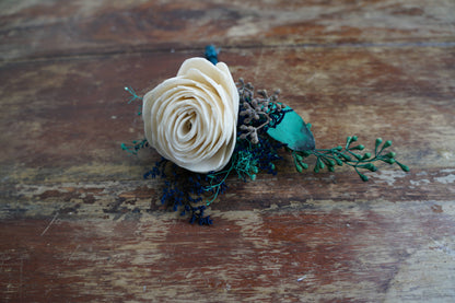 Sea Glass Sola Flower Boutonniere