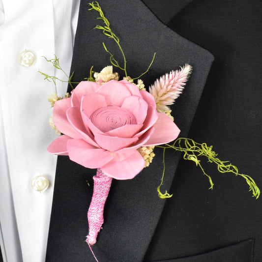 Pretty in Pinks Sola Flower Boutonniere